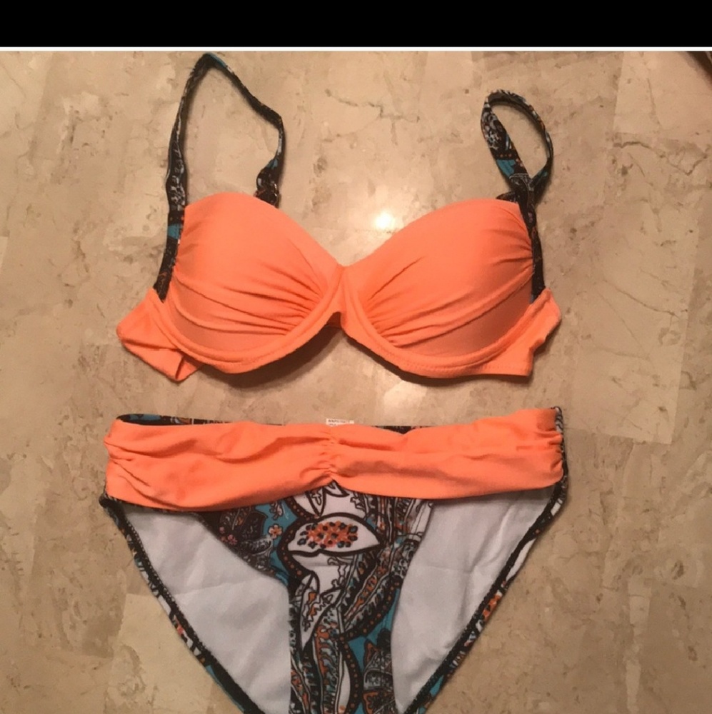 🌹SMALL LEFT🌹Coral Bikini - Picture 2 of 4